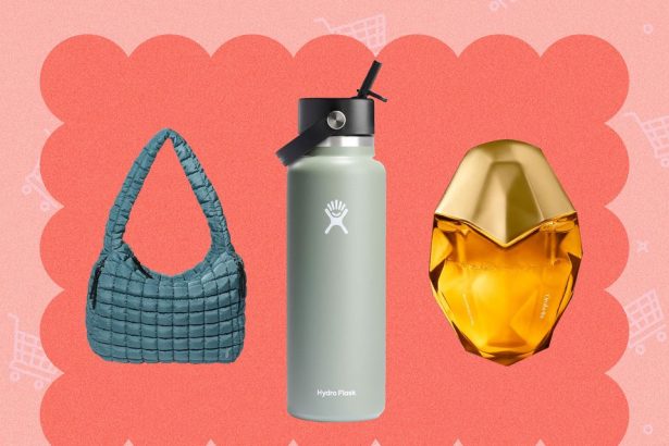 here’s-what-fitness-editors-really-keep-in-their-gym-bags