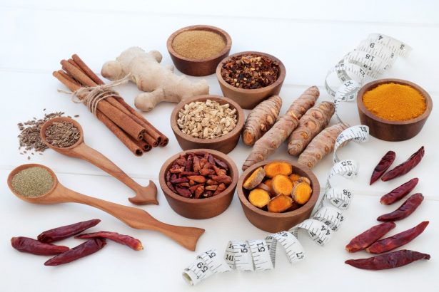 herbs-for-weight-loss:-12-natural-boosters-for-fat-loss