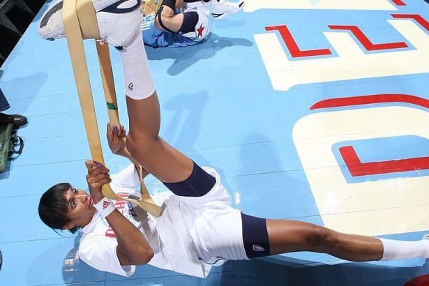 the-very-best-way-to-ease-muscle-soreness,-according-to-a-wnba-trainer